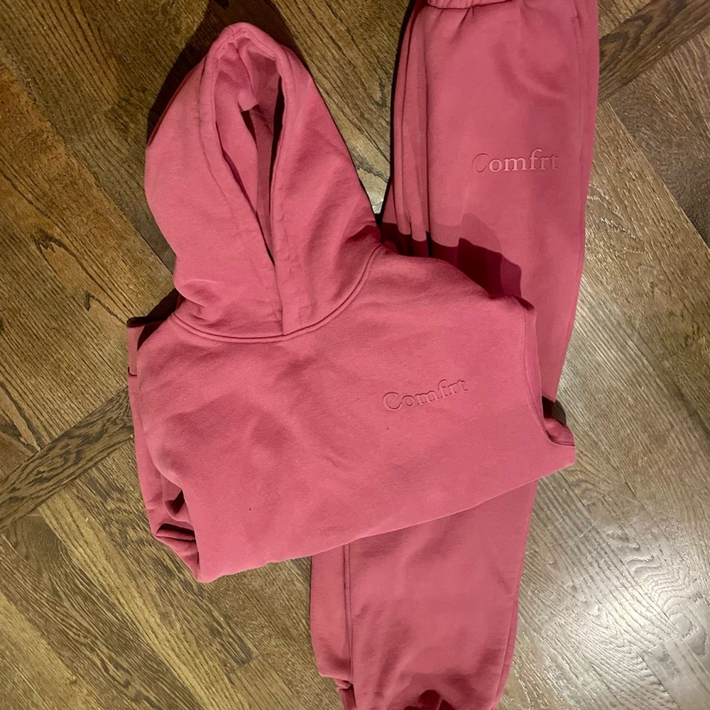 Comfirt Pink Hoodie and Sweatpants Set - xs hoodie and med. Pants